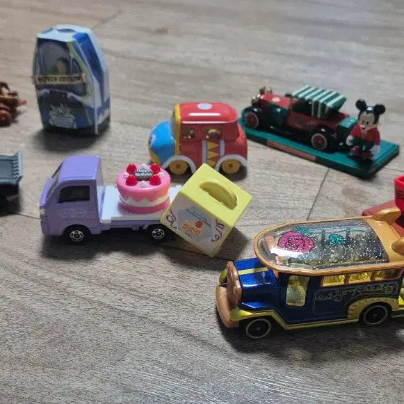 [BUNJANG] Tomica 10-Piece Bundle Disney Pixar / 급처) 토미카 10종 일괄 디즈니 미키마우스 미녀와야수 토이스토리 별의커비