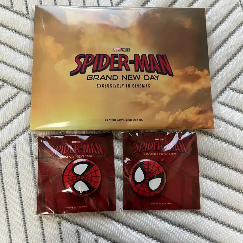 [BUNJANG] Spider-Man Film Set &amp; 2 Badges / 스파이더맨 특전 (필름,뱃지 2개 세트)