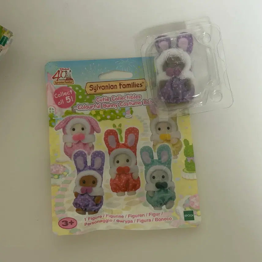 [BUNJANG] Sylvanian Families 40th Anniversary Colorful Rabbit Blind Bag (Purple) / 실바니안 40주년 컬러풀 토끼 블라인드백 보라