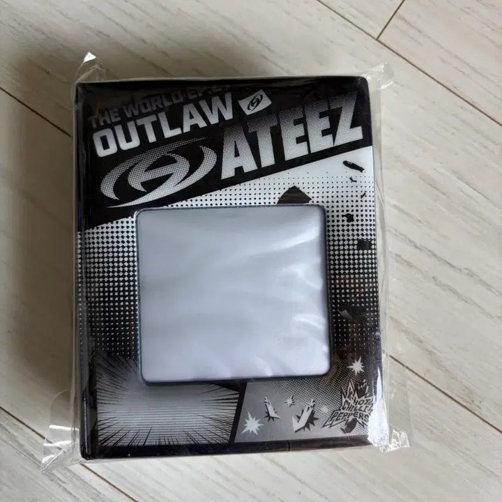 [BUNJANG] ATEEZ Outlaw Photobook / 에이티즈 아웃로우 포카북