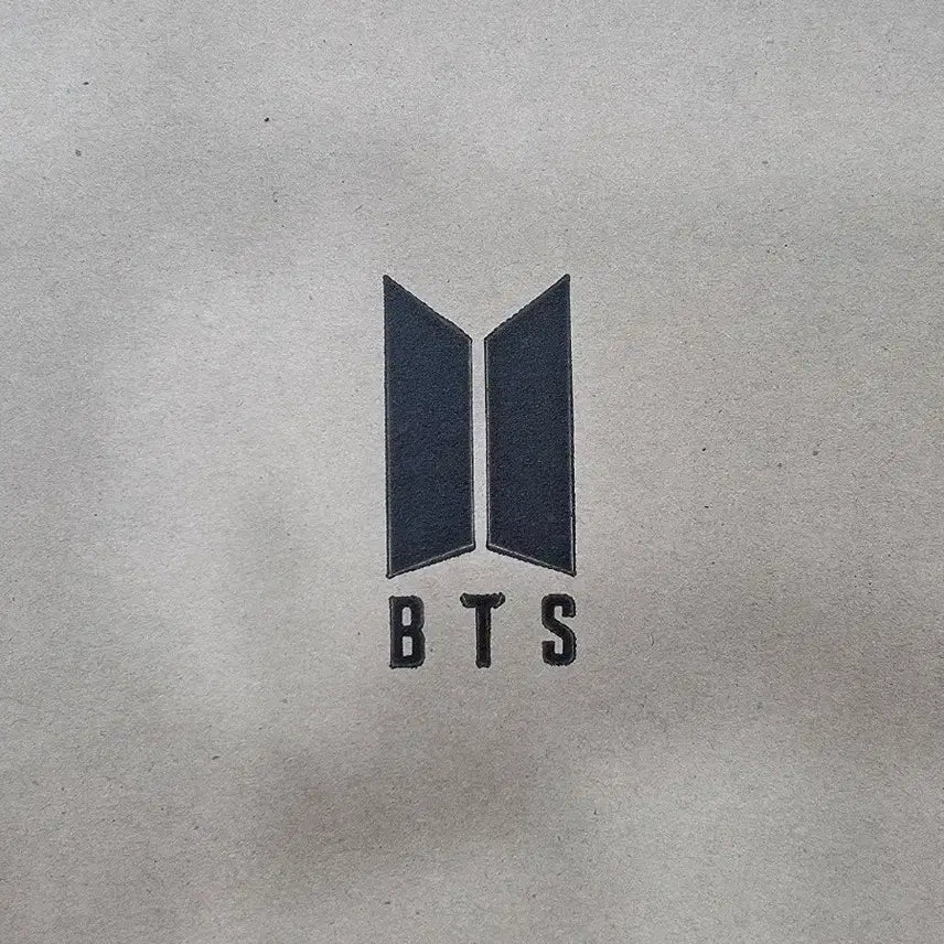 [BUNJANG] BTS Freshkon Official Event Limited Edition Canvas Frame (Sealed) / BTS 프레쉬콘 공식 이벤트 한정 액자 미개봉