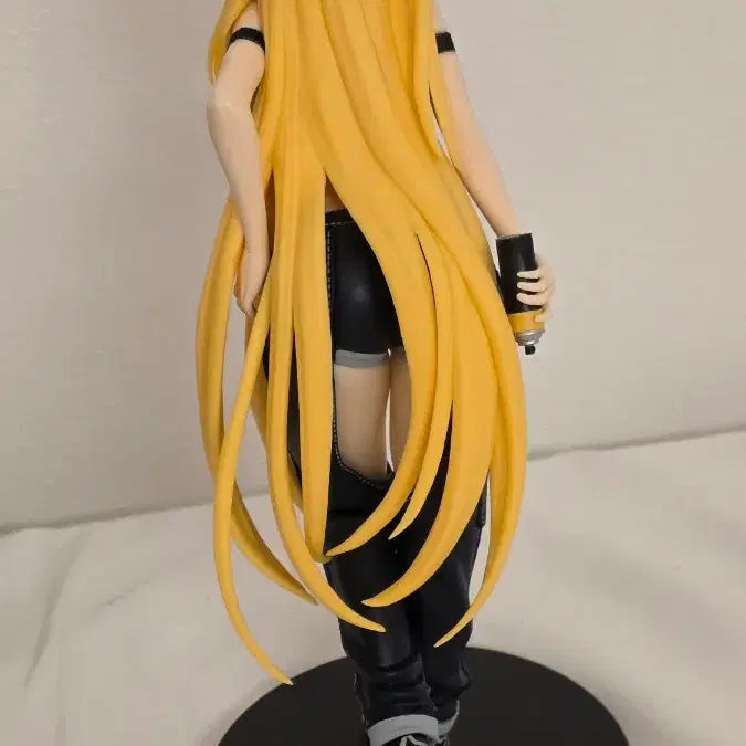 [BUNJANG] To Love Ru Darkness Yami 1.5 Figure / 투러브 트러블 금빛어둠 야미 피규어