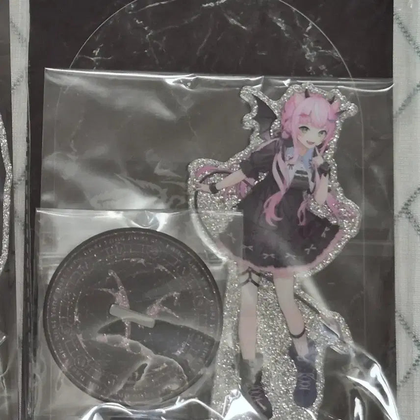 [BUNJANG] Nijisanji Yang Nari Devil Acrylic Stand / 니지산지 양나리 데빌 아크릴 스탠드