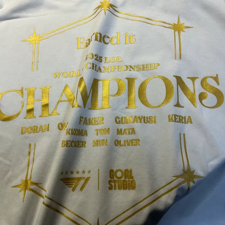 [BUNJANG] T1 2025 World Championship G STUDIO T-Shirt / T1 티원 2025 월즈 월드 챔피언십 우승 티셔츠 골스튜디오 양도 판매