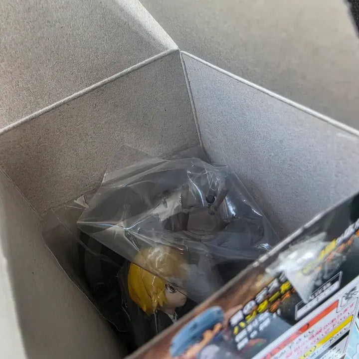 [BUNJANG] Hunter x Hunter Desktop Figure Vol. 6: Kurapika (Sealed) / 상자0미개봉)헌터헌터 데스크탑 피규어 6탄 크라피카
