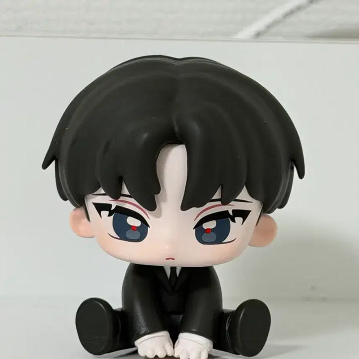 [BUNJANG] Gwedam Office Kim Sol Eum Figure with Sealed Acrylic Keyring / [미개봉 키링 포함] 괴담출근 모두앉아 피규어 김솔음