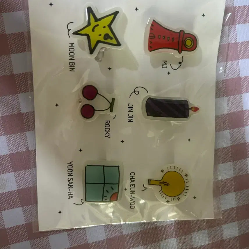 [BUNJANG] ASTRO Acrylic Pin Badge Set / 아스트로 굿즈 아크릴 핀뱃지