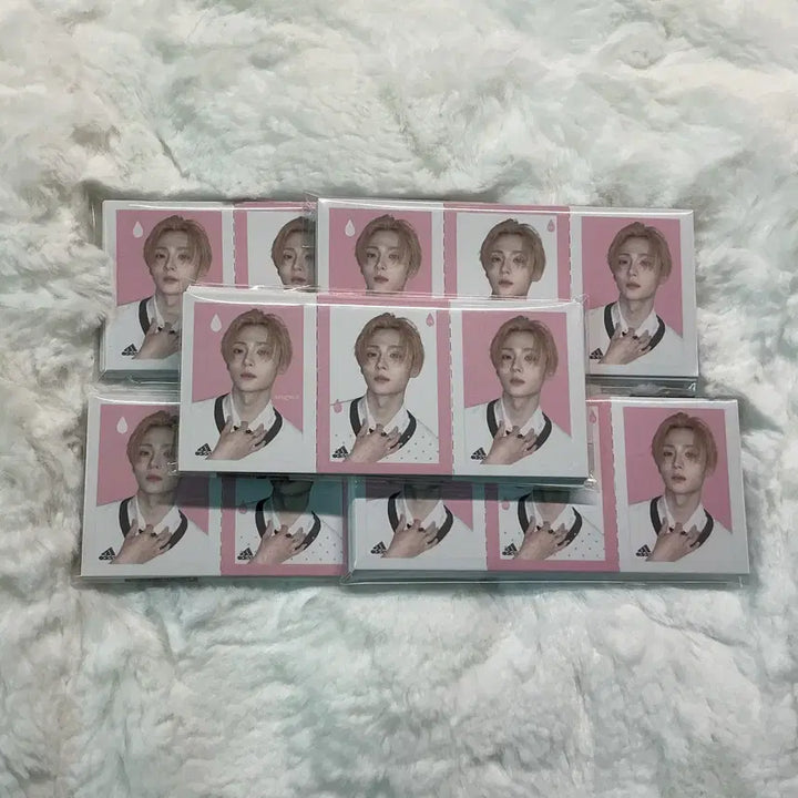 [BUNJANG] Aldiwon Alphadriveone Set of 2-Cut Photos / 알디원 알파드라이브원 비공굿 증명사진 세컷사진 세트 판매 양도