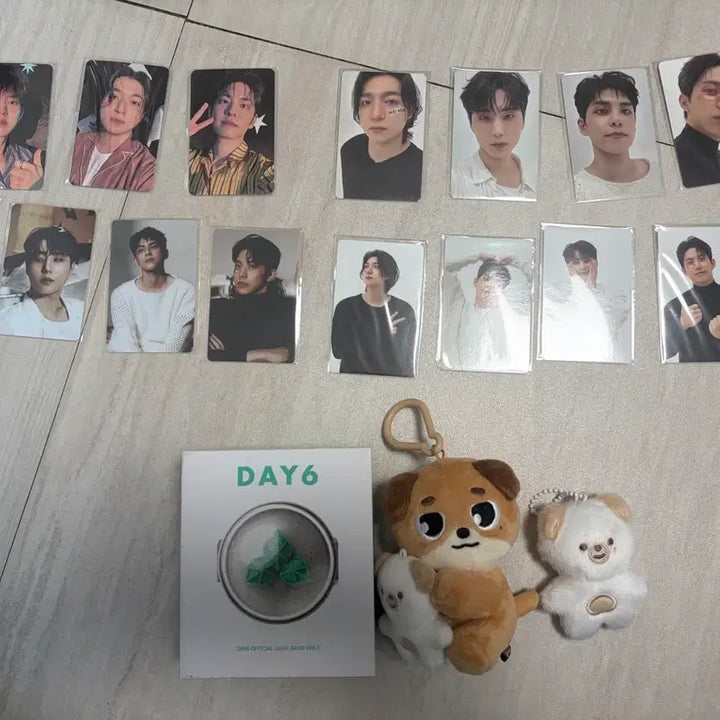 [BUNJANG] Day6 Bundle Set Photocards and Plush / 데이식스 굿즈 일괄처붐