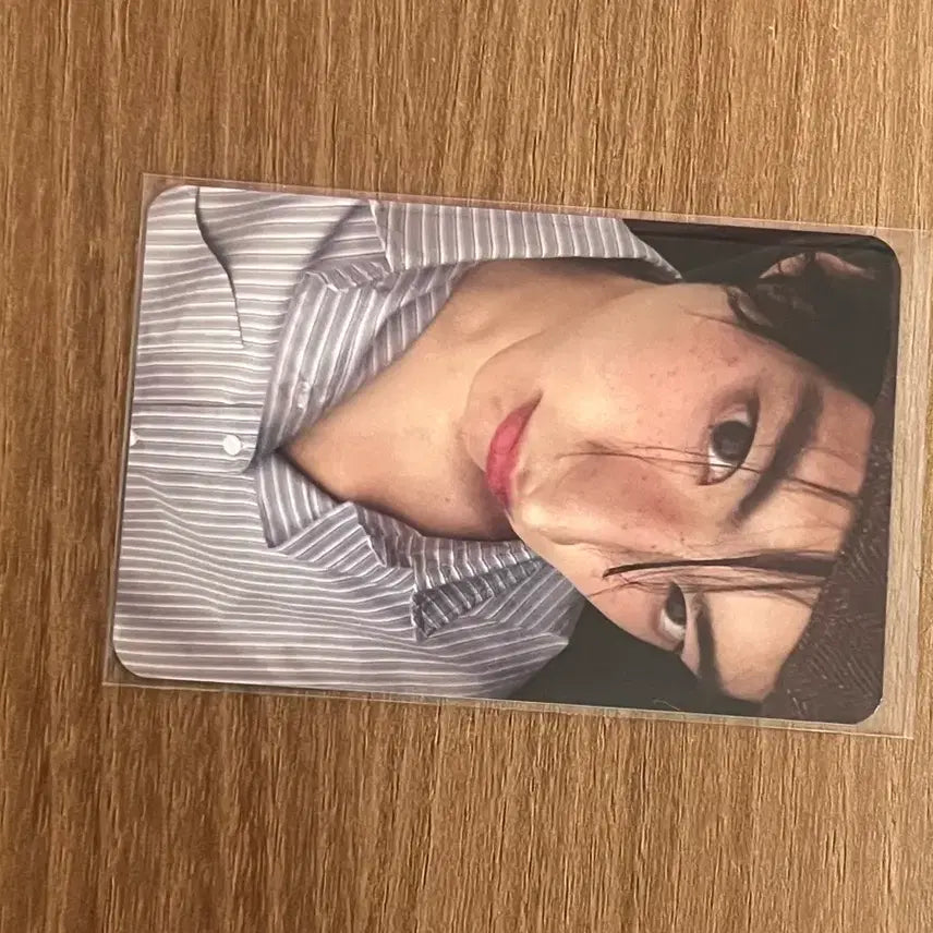 [BUNJANG] The Boyz Eric Almost Blu Photocard / 더보이즈 에릭 얼모스트블루 포카