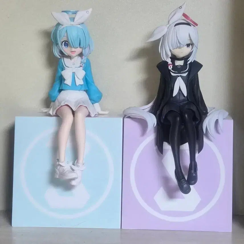 [BUNJANG] Blue Archive Arona &amp; Prana Monitor Top Figure Bundle (Opened) / 블루아카이브 모니터 탑 피규어 아로나 프라나(일괄, 개봉품)