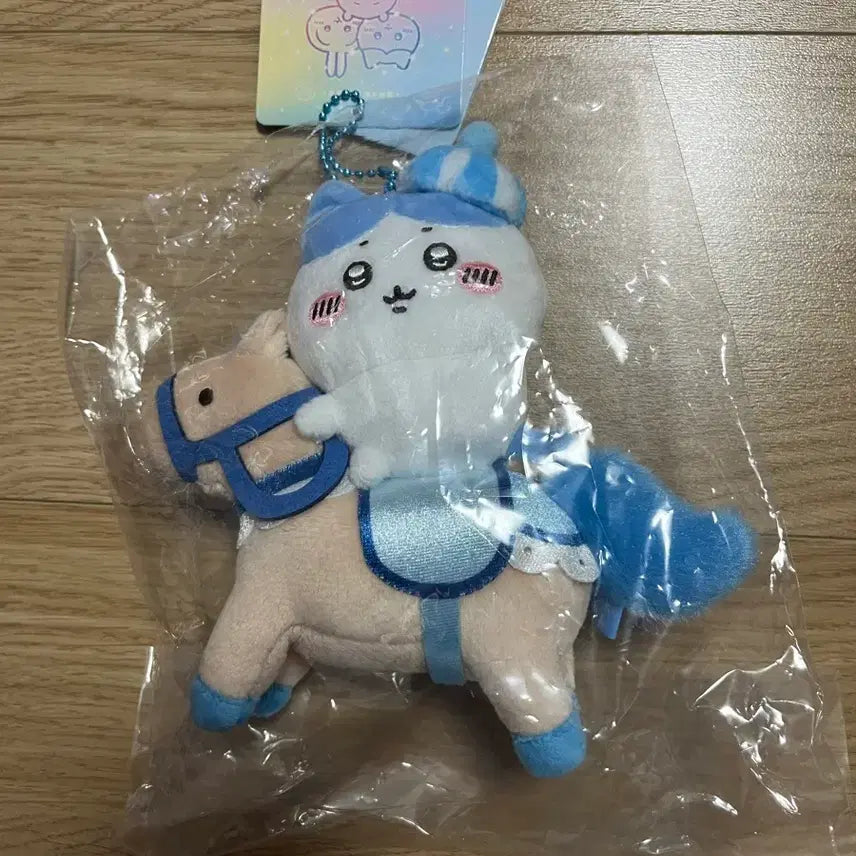 [BUNJANG] Chiikawa Hong Kong Artiverse Hachiware Plush / 치이카와 홍콩 아티버스 하치와레 마코 키링