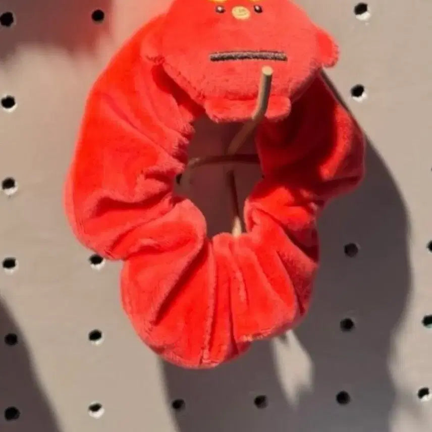 [BUNJANG] Byun Woo Seok Bangkok Limited Edition Pyongtongi Scrunchie / 변우석 방콕한정 뿅통이 스크런치