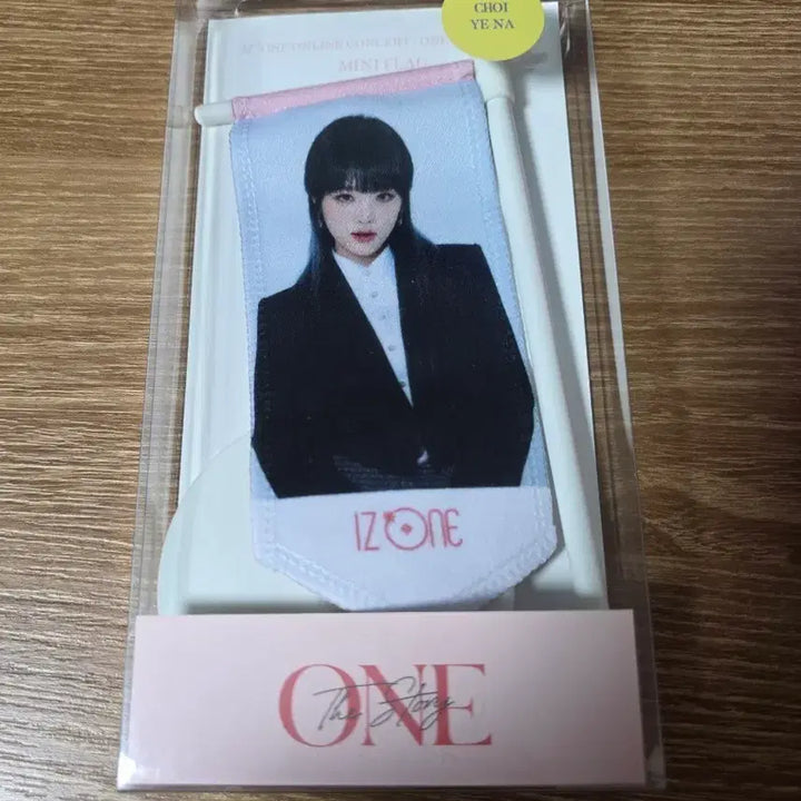 [BUNJANG] IZ*ONE Choi Yena Wonders: Weverse Mini Flag / 아이즈원 최예나 원더스토리 미니플래그