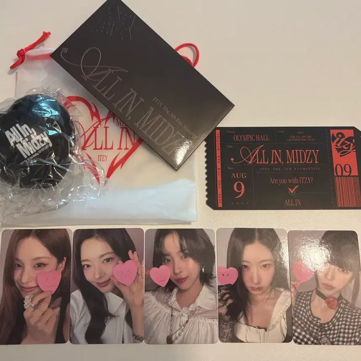 [BUNJANG] ITZY Fan Meeting All In Me Goods (Excluding Keychain) / 있지 itzy 팬미팅 입장굿즈 키링 제외
