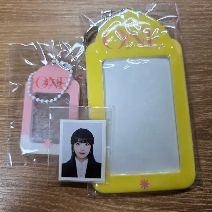 [BUNJANG] IZ*ONE Choi Yena Wonders Story Photocard, ID Photo, Photocard Holder / 아이즈원 최예나 원더스토리 포카 증명사진 포토홀더