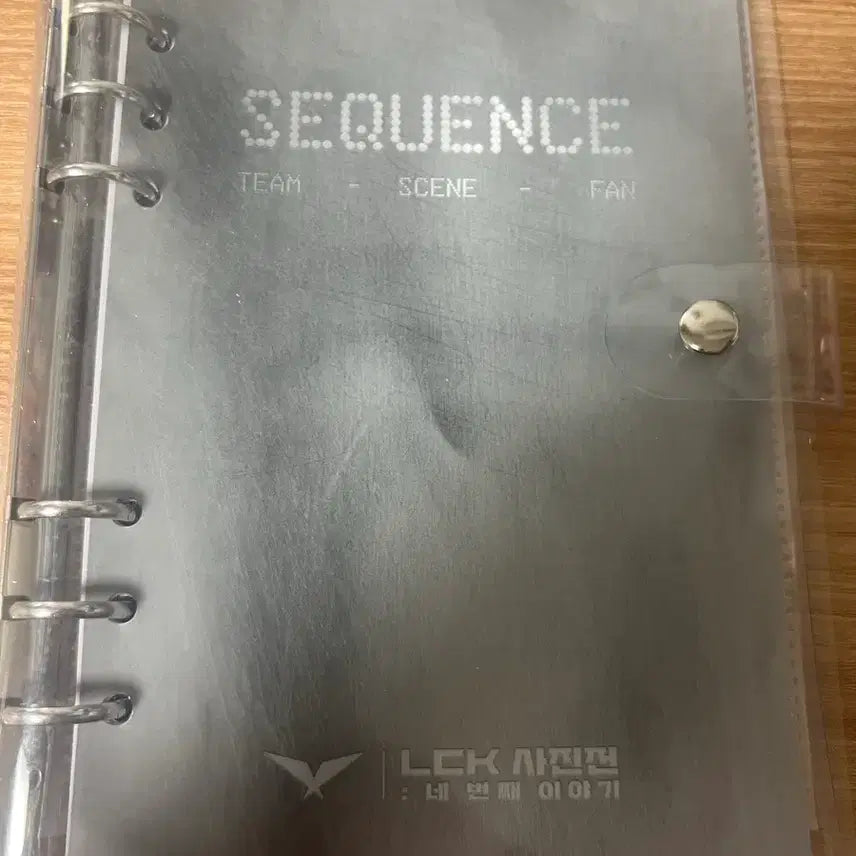 [BUNJANG] LCK Photo Exhibition Photobook Binder / LCK 사진전 굿즈 - 사진첩 바인더