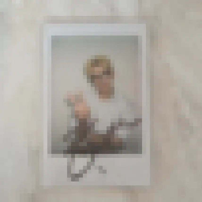 [BUNJANG] ATEEZ Hongjoong Signed Polaroids Outfit / ATEEZ 홍중 싸폴
