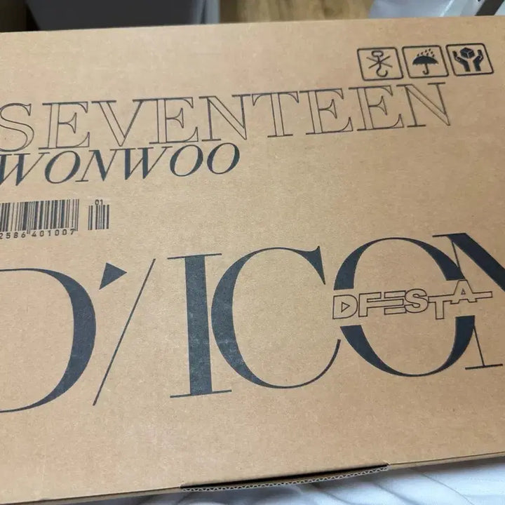[BUNJANG] Seventeen DICON DFESTA 3D Photobook Mini Edition Wonwoo (Unsealed) / (단순개봉) 세븐틴 SVT 디아이콘 디페스타 3D포토북, 미니 에디션 원우