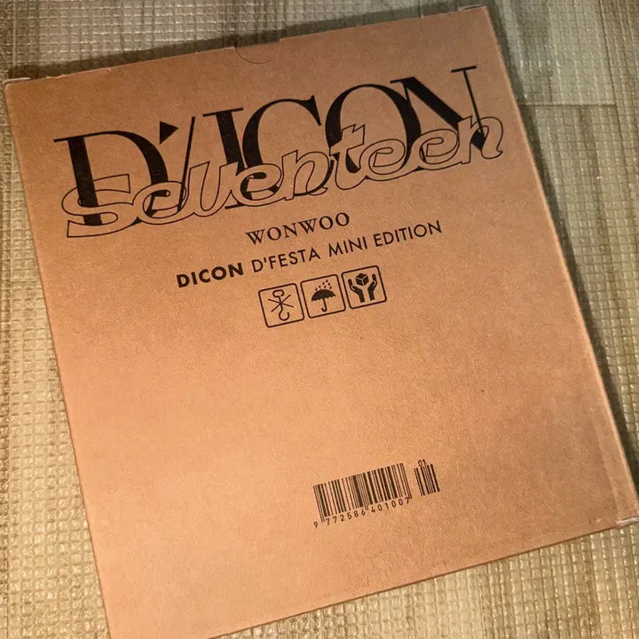 [BUNJANG] Seventeen DICON DFESTA 3D Photobook Mini Edition Wonwoo (Unsealed) / (단순개봉) 세븐틴 SVT 디아이콘 디페스타 3D포토북, 미니 에디션 원우