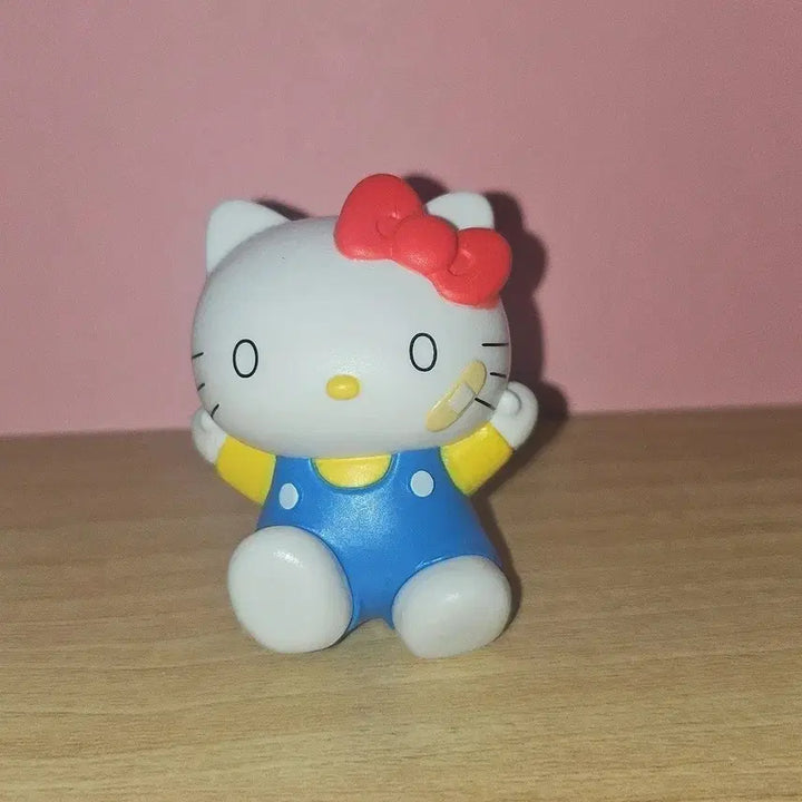 [BUNJANG] Hello Kitty "Kkwadang" Figure / 헬로키티 꽈당 피규어