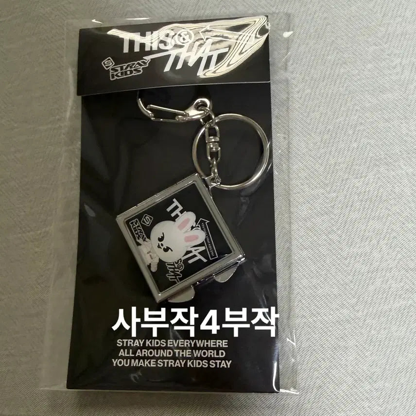 [BUNJANG] Stray Kids SKZOO Ddeunghi Rabbit Mirror Keyring Lee Know / 원가)스키즈 디스앤댓 팝업 스키주 거울키링 리노 리빗