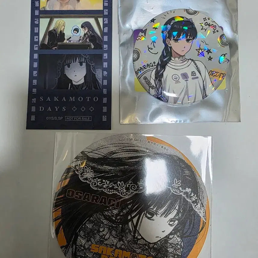 [BUNJANG] Sakamo Days Sakadei Marui Popup Original Art Exhibition Smile Base Collaboration Cafe Osaragi Hologram Can Badge Coaster Bundle Set / 사카모토 데이즈 사카데이 마루이 팝업 원화전 스마일 베이스 콜라보 카페 오사라기 홀로그램 캔뱃지 코스터 특전 일괄