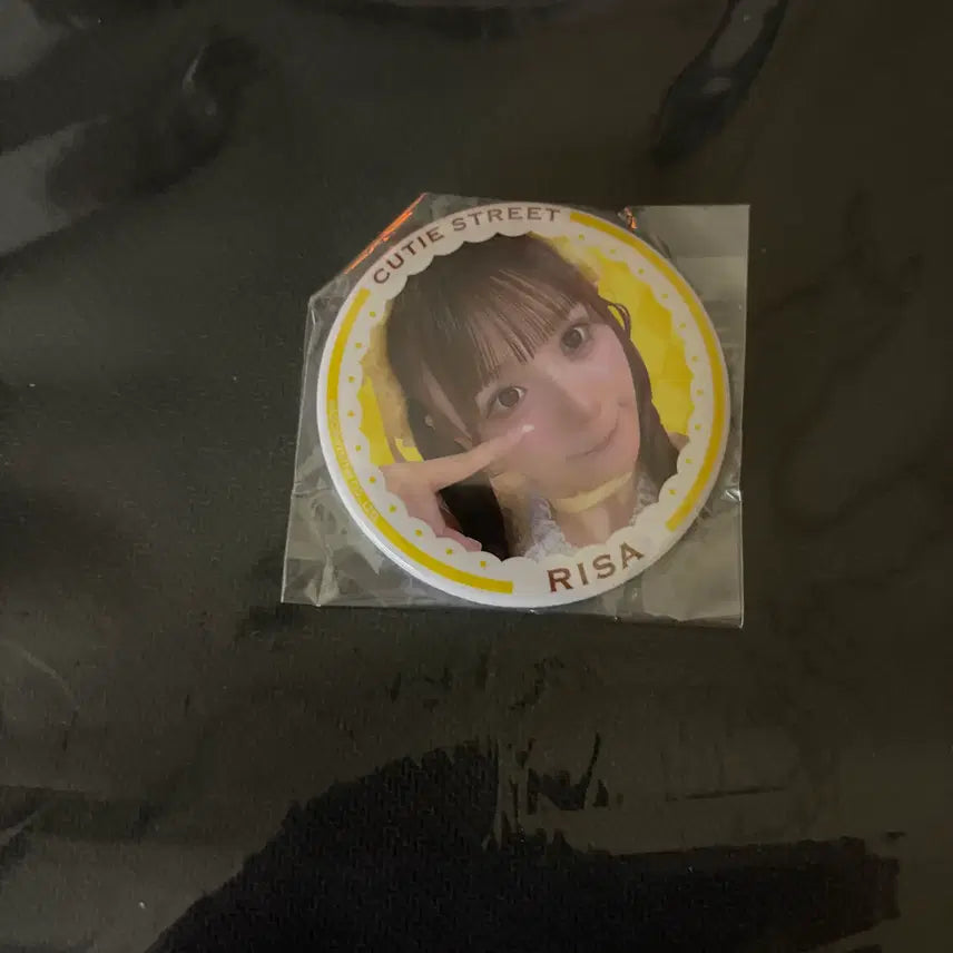 [BUNJANG] Furusawa Risa Can Badge / 후루사와리사 캔뱃지