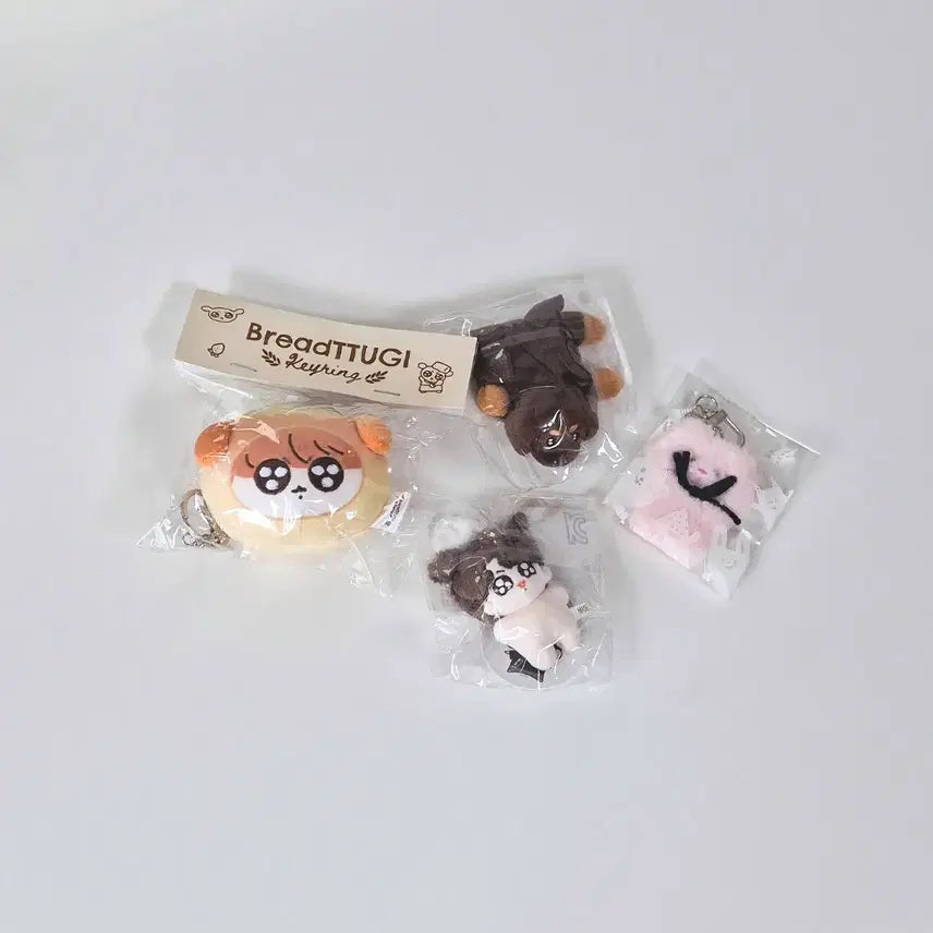 [BUNJANG] BTS Jungkook Melon Bread Kkudugi Plush Keychain Set / 방탄 정국 메론빵 꾹뚜기 웃겨뚜기 7cm 인형 키링 양도