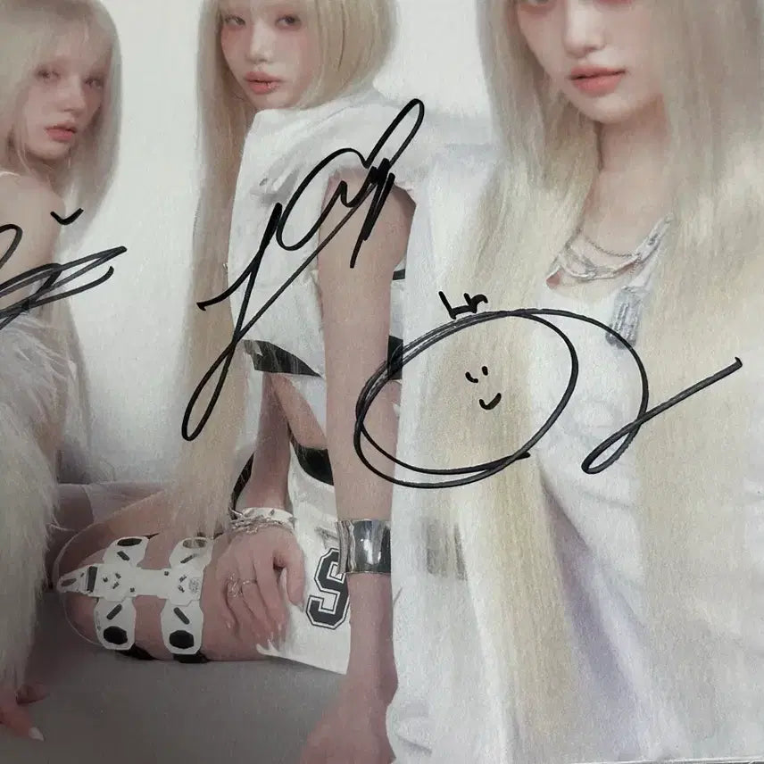 [BUNJANG] ARTMS Hyper-Ego Signed Album / 아르테미스 ARTMS 친필 싸인 앨범