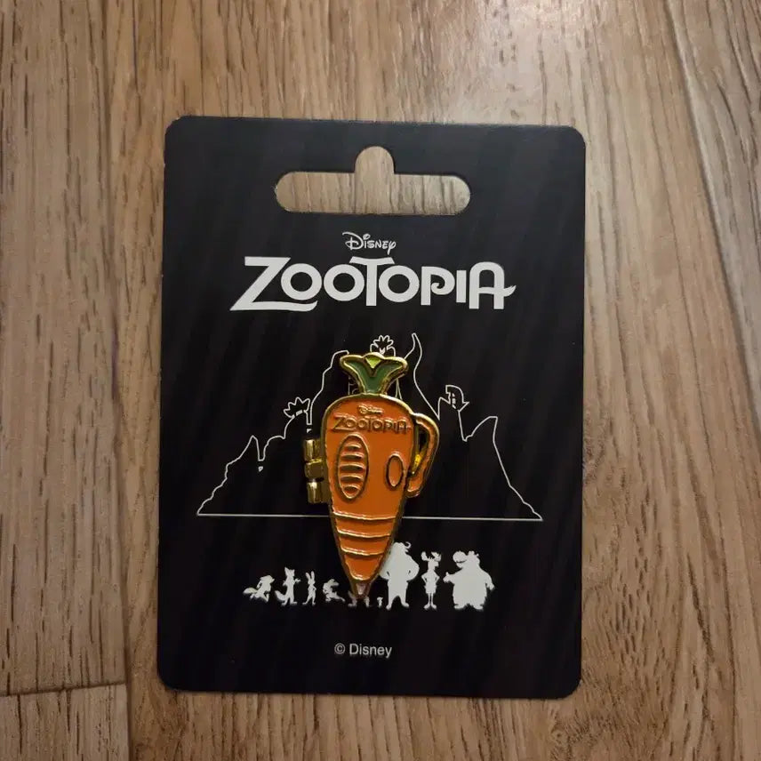 [BUNJANG] Zootopia Judy Hopps Hinged Pin / 주토피아 경첩 뱃지 주디