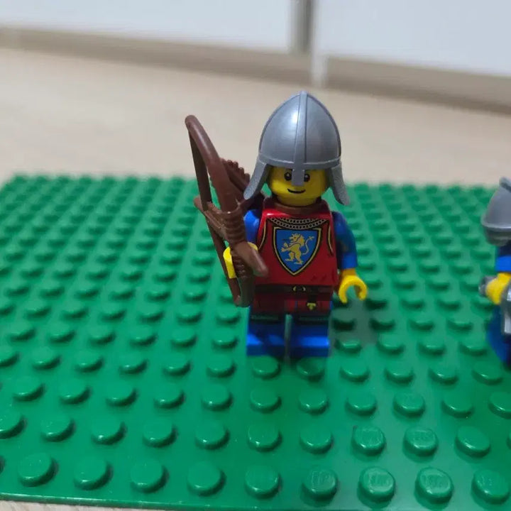 [BUNJANG] LEGO Castle Lion Knight Minifigure Bundle Set / [일괄판매] 레고 캐슬 사자기사 미니피규어 팝니다.