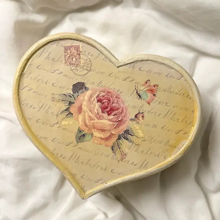 [BUNJANG] Vintage Heart Wooden Case / 빈티지 하트 우드케이스