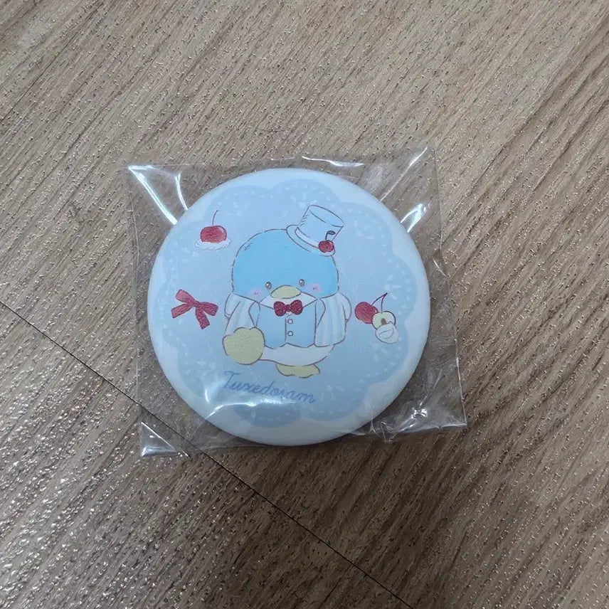 [BUNJANG] Sanrio Tuxedo Sam Leather Random Badge / 산리오 턱시도 샘 가죽 랜덤 뱃지