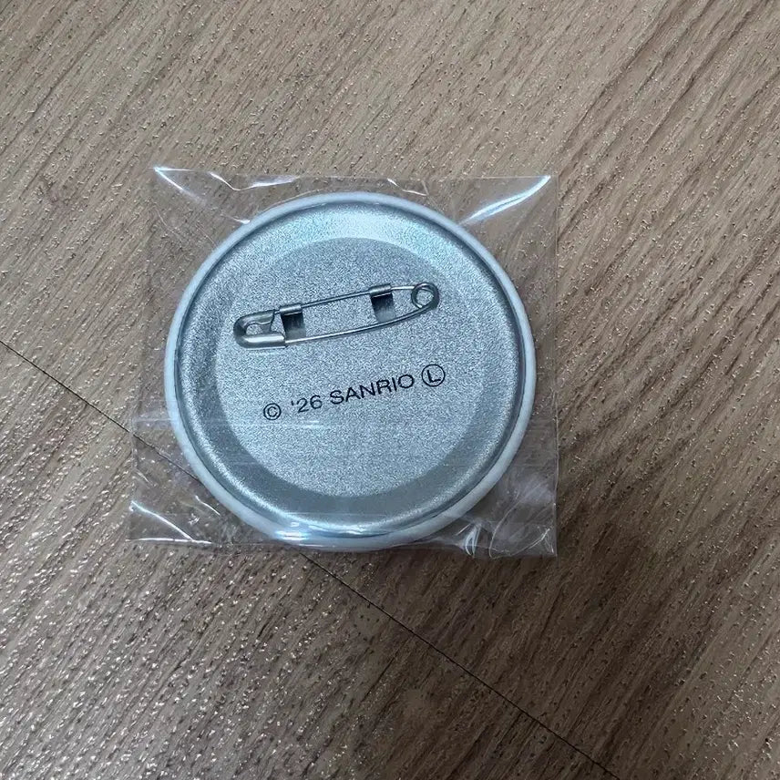 [BUNJANG] Sanrio Tuxedo Sam Leather Random Badge / 산리오 턱시도 샘 가죽 랜덤 뱃지