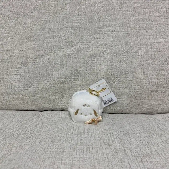 [BUNJANG] Sanrio Pochacco Mini Gold Square Pouch Bag Charm Keyring Plush / 정품 산리오 포차코 미니 골드 스퀘어 파우치 가방고리 키링 인형