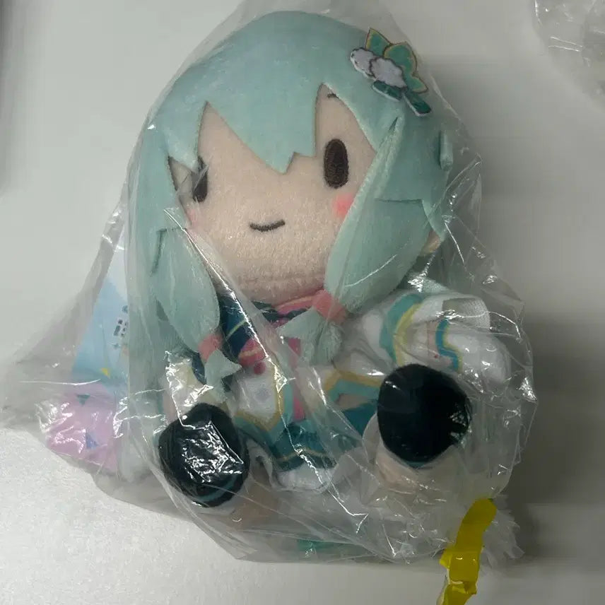 [BUNJANG] Kusanagi Nene "New Unit" FuwaPuchi Sitting Plush / 쿠사나기 네네 브뉴월 신유닛 후와푸치 앉은누이