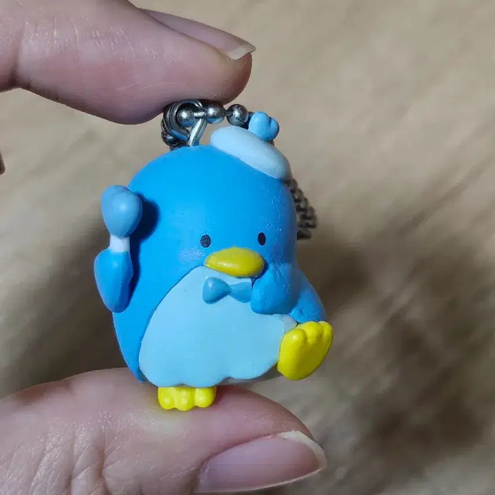 [BUNJANG] Sanrio Tuxedo Sam Penguin Angel Charm Gacha / 산리오 턱시도 샘 펭귄 엔젤 키링 가챠