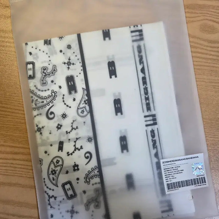 [BUNJANG] BIGBANG XX: Cosmos Bandana White / 빅뱅 2026-2027 월드 투어 XX : 코스모스 반다나 화이트