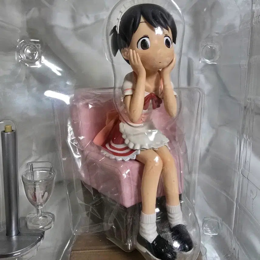[BUNJANG] Strawberry Marshmallow Maid Figure / 딸기마시마로 메이드 피규어