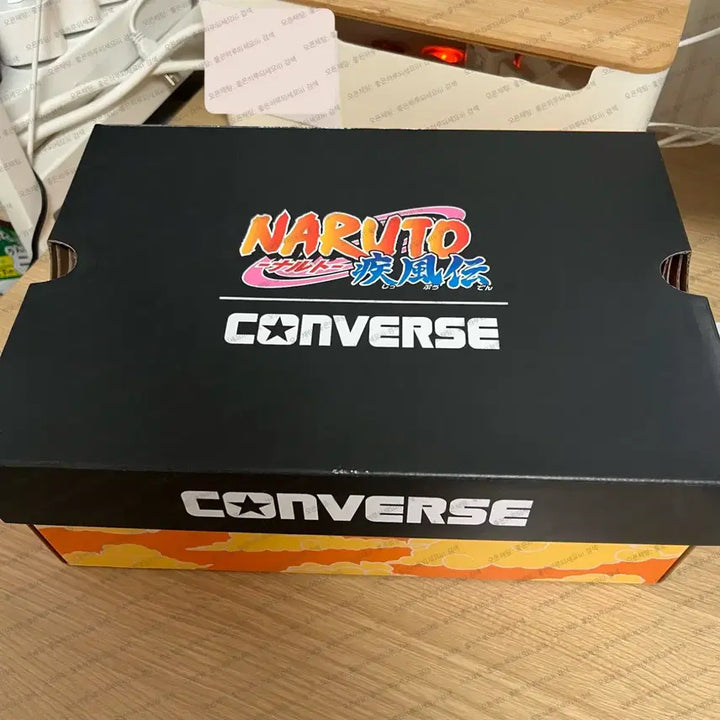 [BUNJANG] Naruto Uchiha Itachi Akatsuki Collaboration Converse Shoes (Size 240) / [미사용] 나루토 우치하 이타치 아카츠키 콜라보 컨버스 240 사이즈 신발