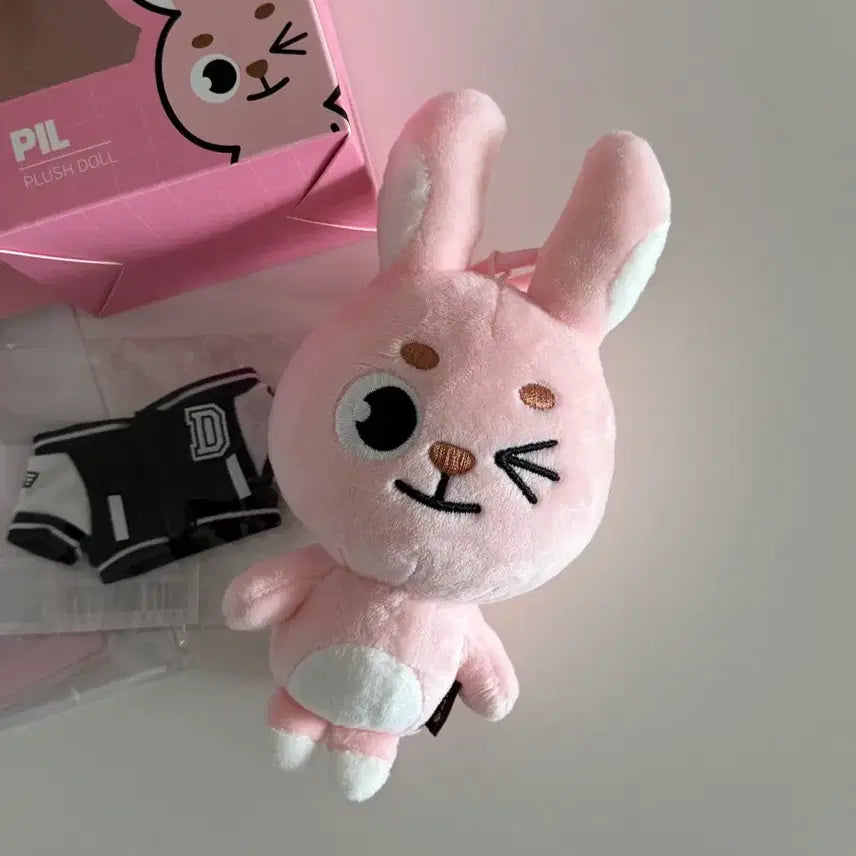 [BUNJANG] DAY6 Wonpil Denimals Winkpil-kki + Acrylic Holder + Varsity Outfit Bundle / 데이식스 원필 데니멀즈 윙크필끼 + 아크릴홀더 + 바시티 옷