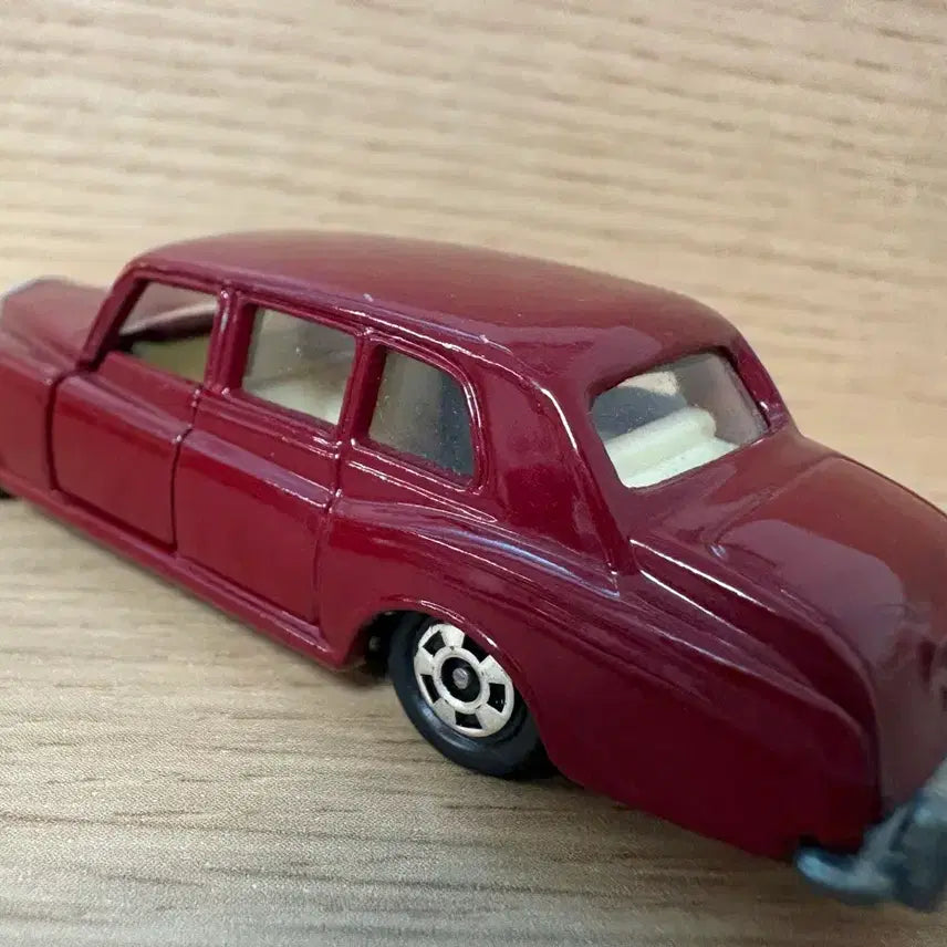 [BUNJANG] Tomica Rolls-Royce Ruby Color / 루비컬러 롤스로이스 토미카