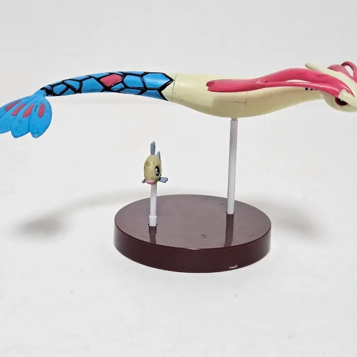[BUNJANG] Rare Pokémon 3D Manual Figures Milotic (Swimming Version) &amp; Others (Used) / 8월까지 판매,매우희귀품,택포13만5천)포켓몬스터 입체도감 밀로틱 유영버전 및 기타 피규어 중고