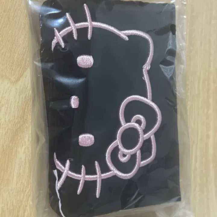 [BUNJANG] WakeMake Hello Kitty Passport Case / 웨이크메이크 헬로키티 여권케이스