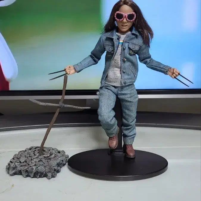[BUNJANG] Asmus Toys 1/6 X-23 (Laura Kinney) 2.0 Version / 아스머스 1/6 로건 X-23 (로라) 2.0 버전