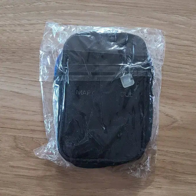 [BUNJANG] BTS Tour Strap Pouch / BTS 투어 스트랩 파우치