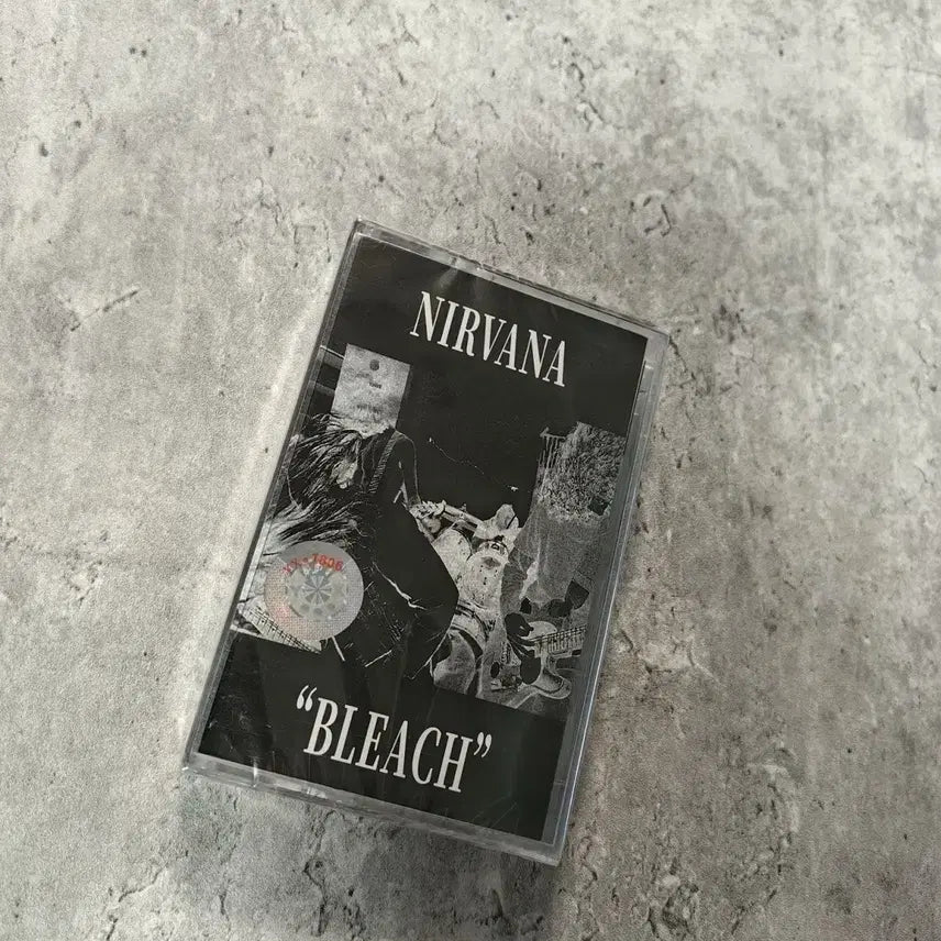 [BUNJANG] Nirvana Bleach Limited Edition Cassette Tape / 너바나 1집 Bleach 한정판 카세트 테이프