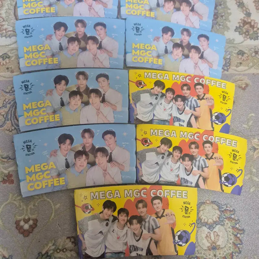 [BUNJANG] EXO Mega Coffee Cup Holder Bundle Set / 엑소 메가커피 컵홀더 팝니다