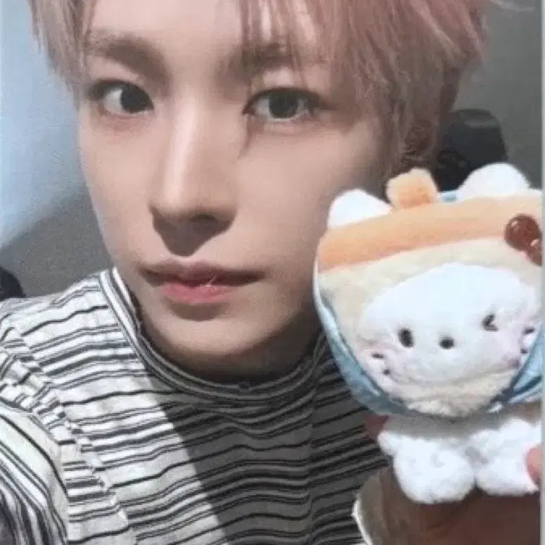 [BUNJANG] NCT WISH Yushi Wishnini Bubble Nyan Big Hug Cushion Photocard / 엔시티위시 유우시 위시니니 버블냥니 빅허그쿠션 포카